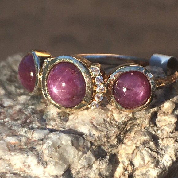 Natural Star Ruby .925 Ring Genuine Gems Sterling Silver Trilogy - Picture 1 of 9